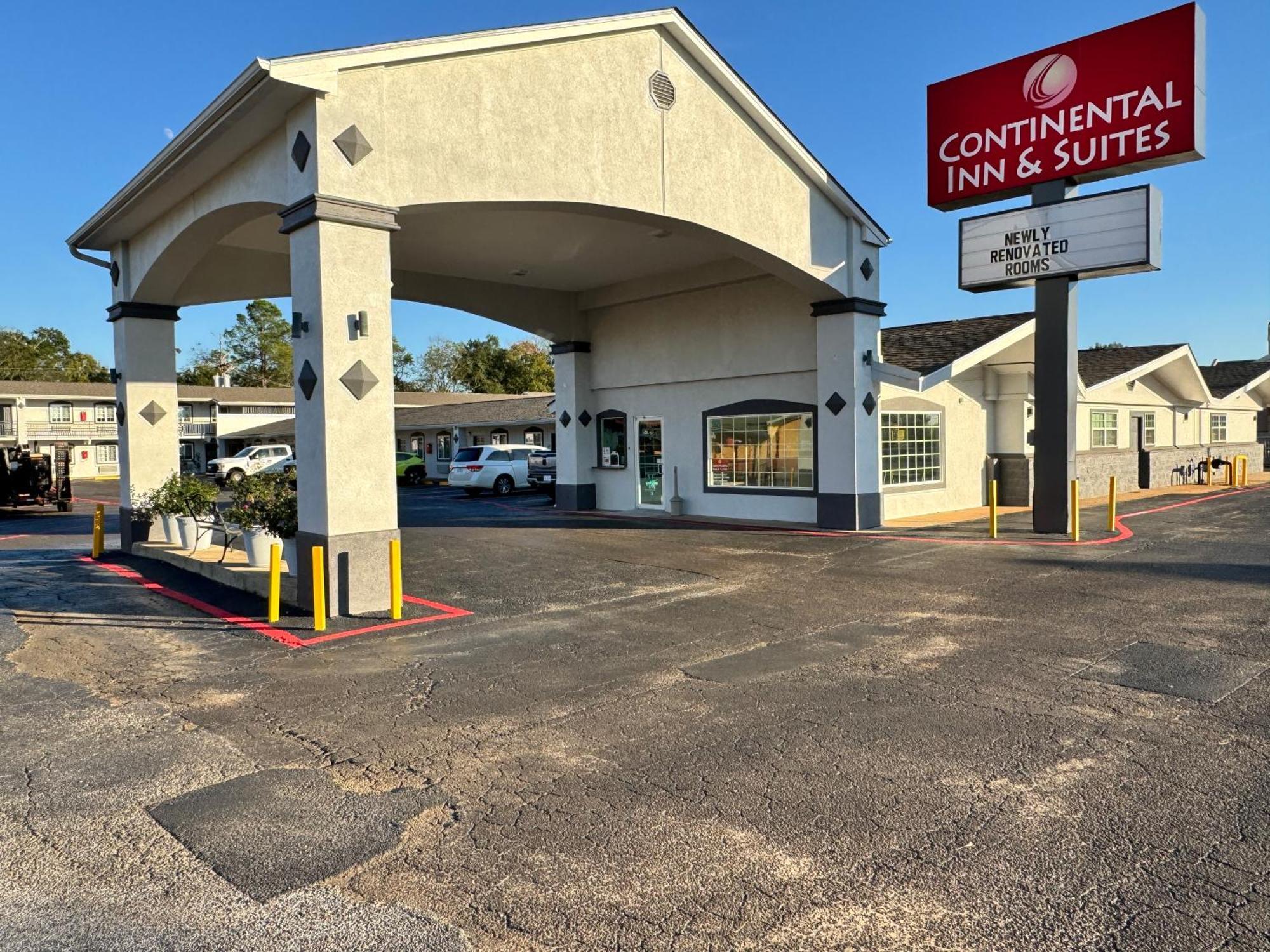 Continental Inn And Suites Nacogdoches Tx Sfa University Downtown Экстерьер фото